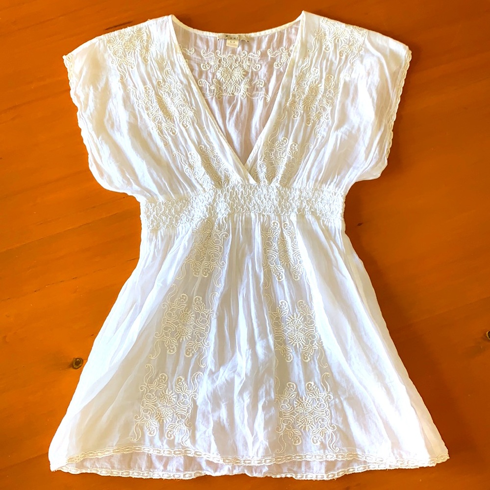 Forever 21 White Embroidery Babydoll Blouse Size S
